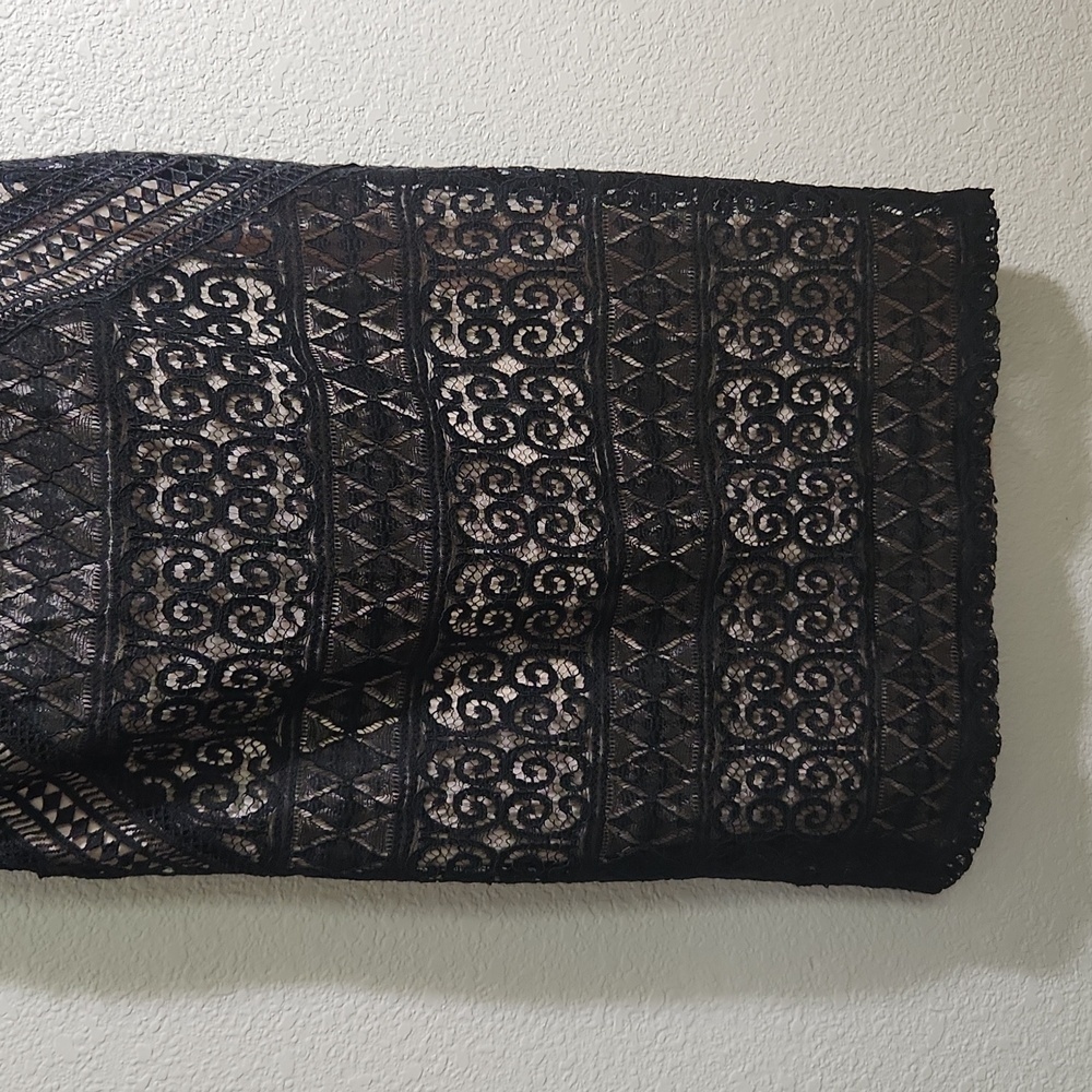 Lipsy London black lace halter dress, size 4 - Picture 3 of 8